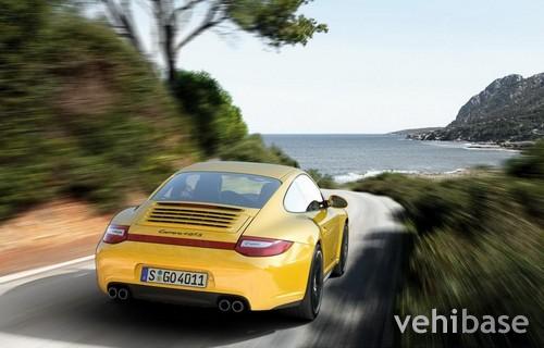 Porsche 911 Carrera 4 GTS