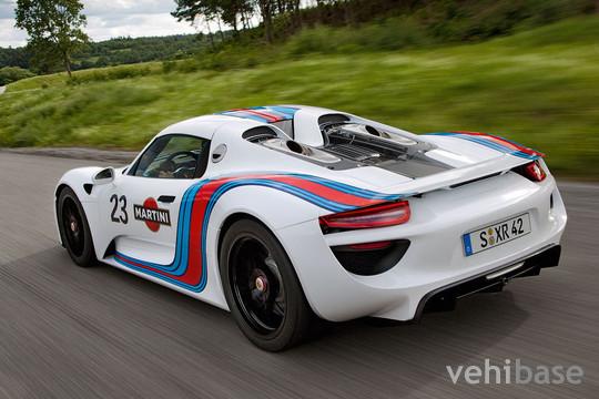 Porsche 918 Martini