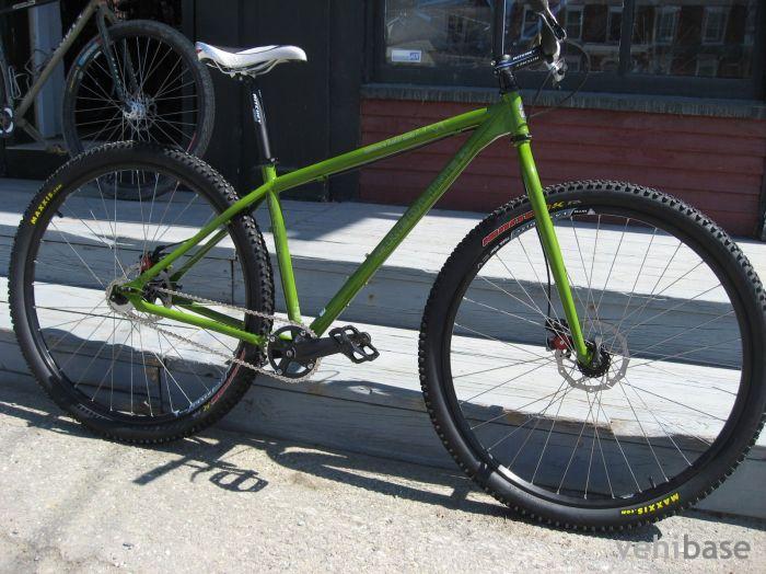 Redline Monocog Flight 29er