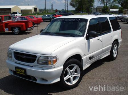 Saleen Explorer XP8