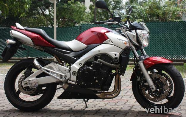 Suzuki GSR 400