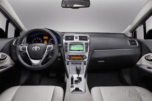 Toyota Avensis IV 7-seat