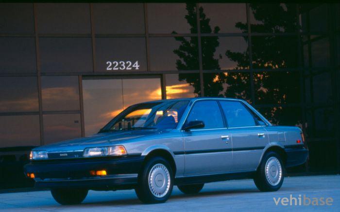 Toyota Camry 220LE