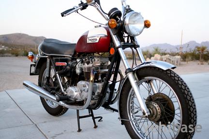 Triumph Bonneville T140V
