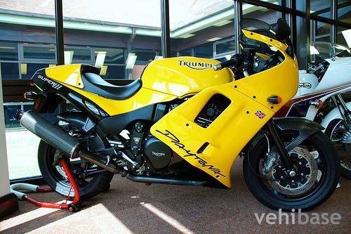 Triumph Daytona Super III