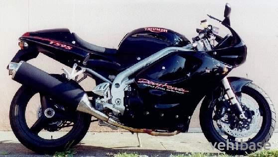 Triumph Daytona T595