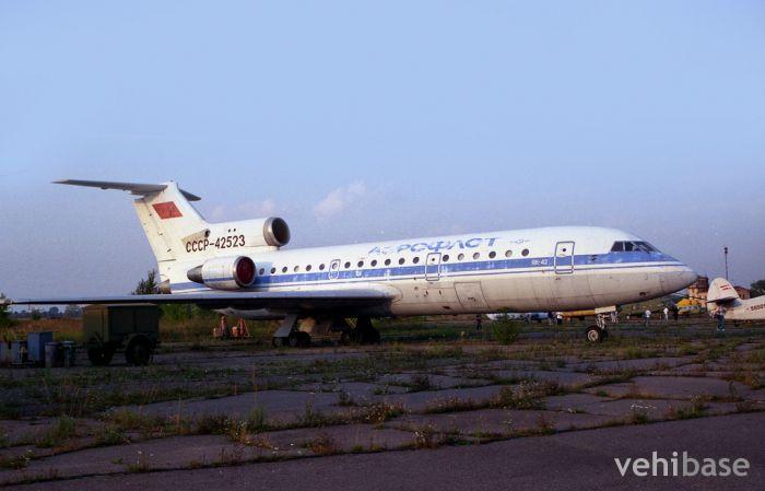 Yakovlev Yak-42