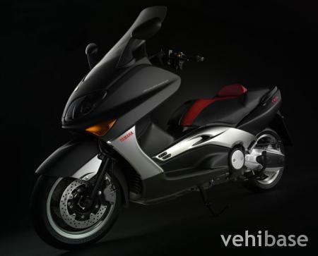 Yamaha Black Max ABS