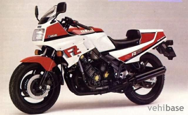 Yamaha FZ 750