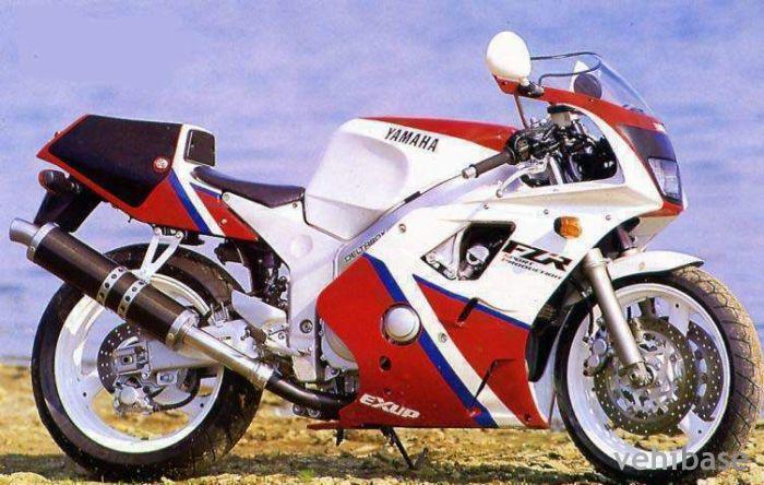 Yamaha FZR 400 RR