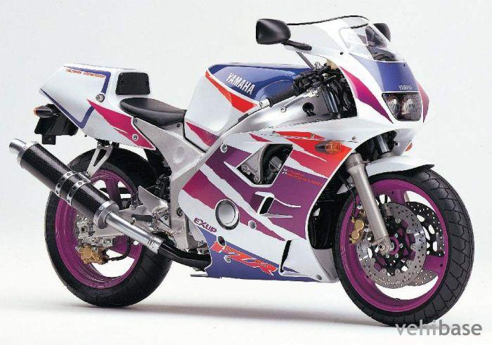 Yamaha FZR 400 RR